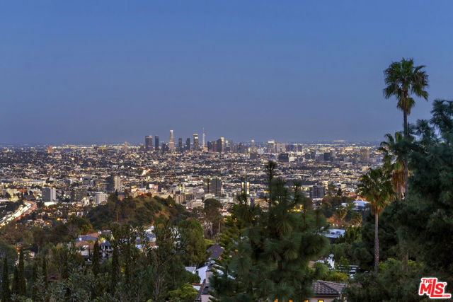 2666 Larmar Road, Los Angeles CA: https://media.crmls.org/mediaz/61910846-b6fe-401e-9535-8c4af949ca6e.jpg