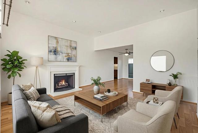 14011403 Cary Avenue, San Mateo CA: https://media.crmls.org/mediaz/6191162f-b2dc-4b03-b125-2e4858e3694d.jpg