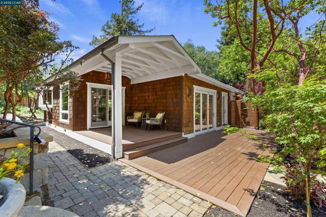 1754 Reliez Valley Rd, Lafayette CA: https://media.crmls.org/mediaz/6191cfe4-a8a2-4484-a38f-db3d9c735f2b.jpg