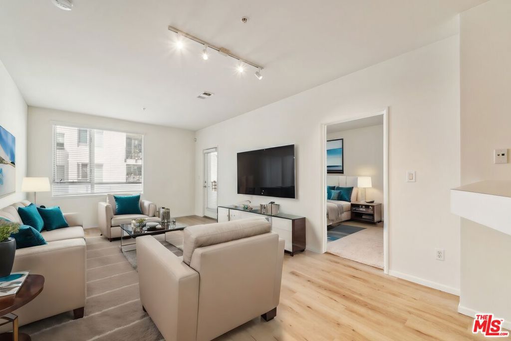 6400 Crescent Parkway #217