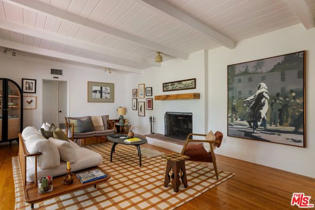 3476 Meier Street, Los Angeles CA: https://media.crmls.org/mediaz/619434ca-5687-4582-9689-26c776c5eb9e.jpg