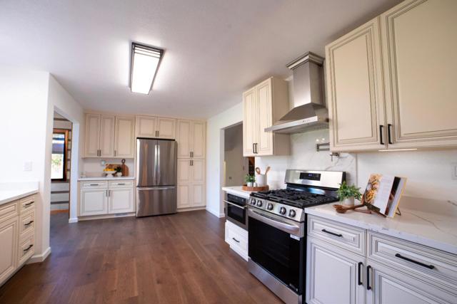 4652 Fairway Drive, Rohnert Park CA: https://media.crmls.org/mediaz/61948237-d5a9-434c-b2b9-a6110974c0a6.jpg