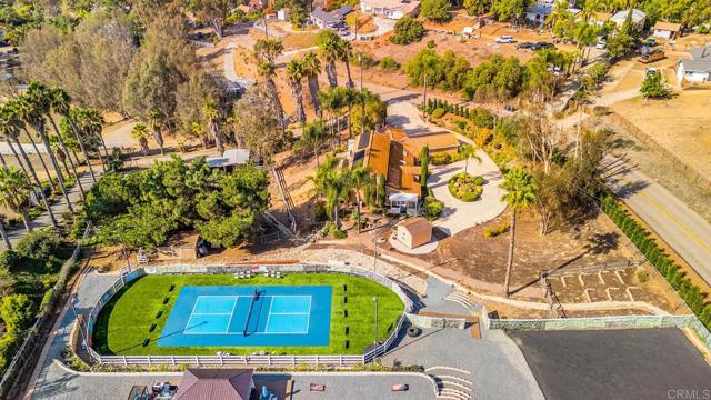 1569 Via Monserate, Fallbrook CA: https://media.crmls.org/mediaz/61953f81-60ee-4c61-8498-ca9c51e643ca.jpg