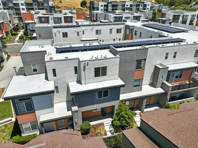 29341 Hub Court, Hayward CA: https://media.crmls.org/mediaz/619716a7-ca12-4533-986f-5394c83e3a33.jpg