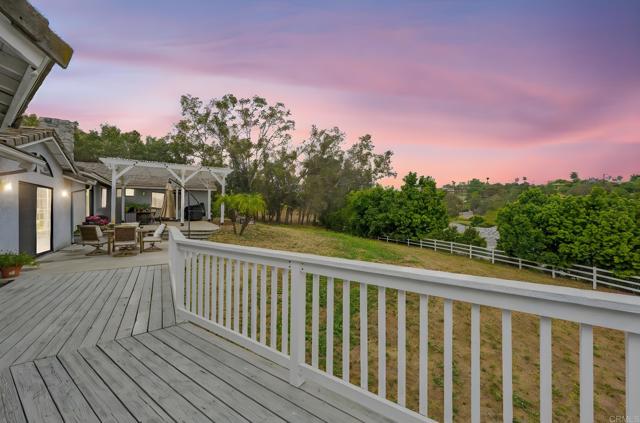 3048 Jason Road, Fallbrook CA: https://media.crmls.org/mediaz/61976d71-78d9-445f-87d6-93864bfc875c.jpg