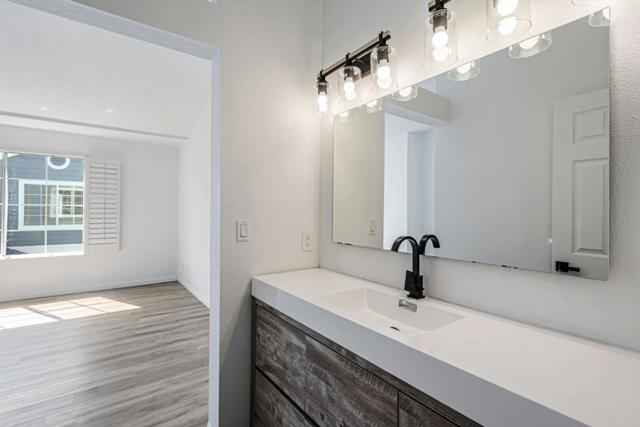 4 Brigantine Lane, Redwood City CA: https://media.crmls.org/mediaz/61977d7e-d64a-4569-b285-ce0944118bcd.jpg