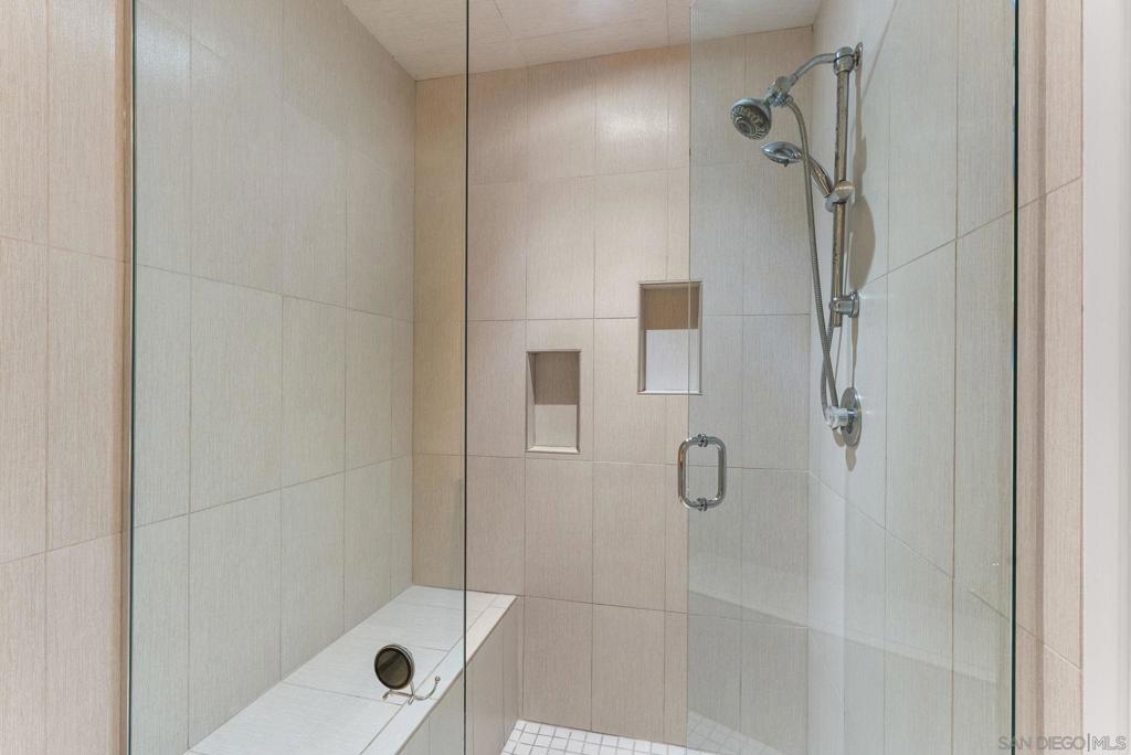 MLS #250039179SD image #9