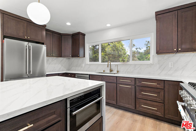 Drew Fenton | 656 N Bonhill Road Los Angeles CA | MLS: 7538623