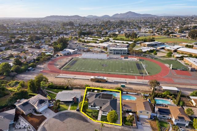 4058 Apore Street, La Mesa CA: https://media.crmls.org/mediaz/6198eb9d-13fa-47f9-bc0b-1d654bbdd95d.jpg