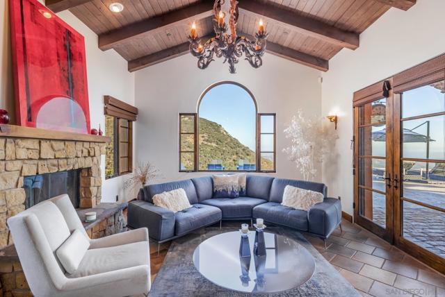 18113 El Brazo, Rancho Santa Fe CA: https://media.crmls.org/mediaz/619931dc-43d4-4a8c-861d-4fd2f1581de9.jpg