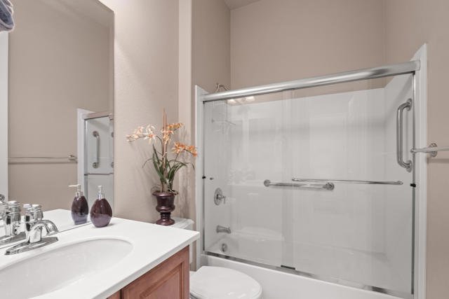 81673 Avenida Alturas, Indio CA: https://media.crmls.org/mediaz/619a3dca-c7c2-4d69-9051-a1860cc4f4eb.jpg