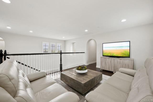 8548 Kristen View Court, San Diego CA: https://media.crmls.org/mediaz/619a4928-6de2-4c8c-b1f9-f47933170049.jpg