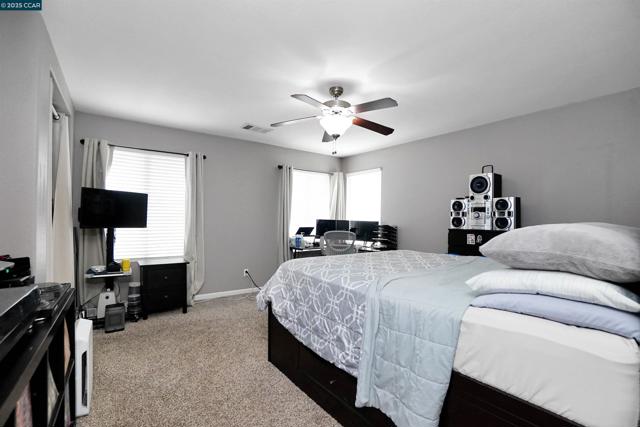 115 Montevino Ct, Oakley CA: https://media.crmls.org/mediaz/619a9c18-61e0-4462-b809-8fa0e0074880.jpg