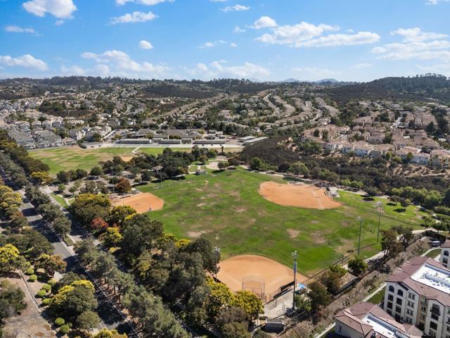 10860 Ivy Hill Dr, San Diego CA: https://media.crmls.org/mediaz/619ad819-9391-4a9e-9916-a3c509052f5c.jpg