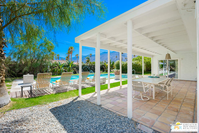 2405 Francis Drive, Palm Springs, California 92262, 3 Bedrooms Bedrooms, ,Single Family Residence,For Sale,Francis,24429179