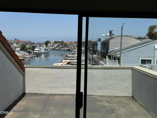 4320 Meridian Avenue, Oxnard CA: https://media.crmls.org/mediaz/619d51a7-daa0-4a29-9f15-fe23c56ef71f.jpg