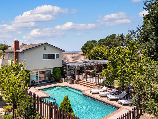 18845 Braemore Road, Porter Ranch CA: https://media.crmls.org/mediaz/619dec57-e2ba-4532-9eba-6508fe0d36a1.jpg