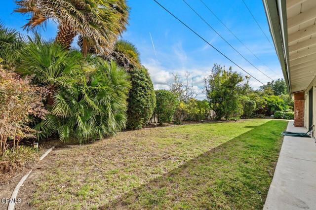 1274 Sunnycrest Avenue, Ventura CA: https://media.crmls.org/mediaz/619e8fc9-7014-4343-a4a5-6439a9196102.jpg