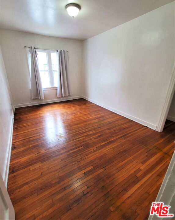 813 N POINSETTIA Place, Los Angeles CA: https://media.crmls.org/mediaz/619ea8fc-a8b2-476d-93c3-3cea92b718d6.jpg