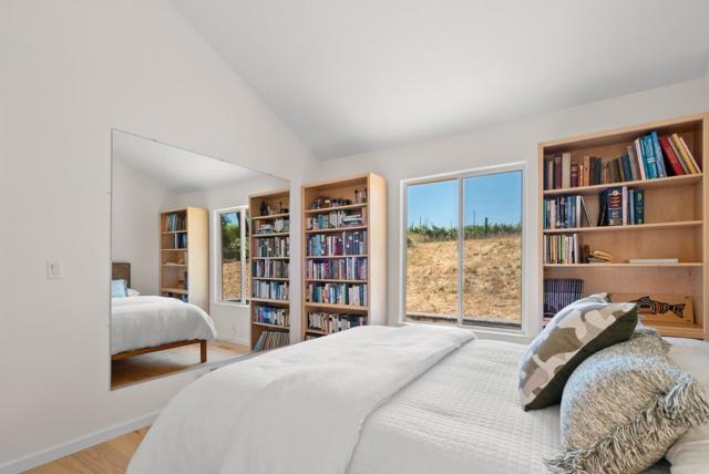 15060 Montebello Road, Cupertino CA: https://media.crmls.org/mediaz/61a05c0e-9456-411d-8e63-ed07d2aea2ff.jpg