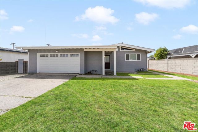 9113 BEACHY Avenue photo 6