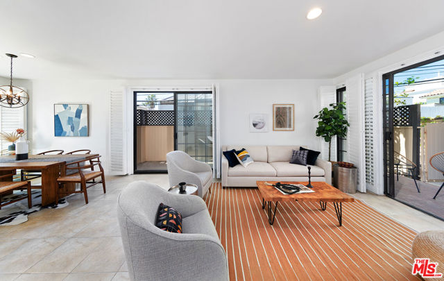 1114 20th Street, 6 photo 3