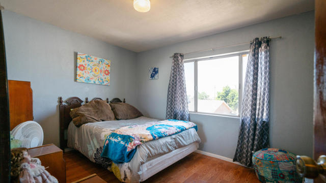 Image 8 of 27 For 407 Eastern Avenue