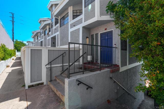 Detail Gallery Image 52 of 55 For 2021 Carnegie Ln #APT 7,  Redondo Beach,  CA 90278 - 3 Beds | 2/1 Baths