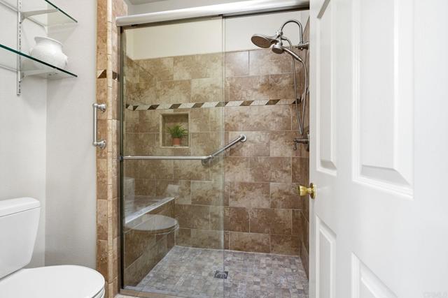 Detail Gallery Image 17 of 62 For 28766 Vista Valley Dr, Vista,  CA 92084 - 2 Beds | 2 Baths