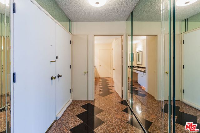 8701 Delgany Avenue, Playa del Rey CA: https://media.crmls.org/mediaz/61a188b1-bcfd-493a-a243-60fdfddcf41b.jpg