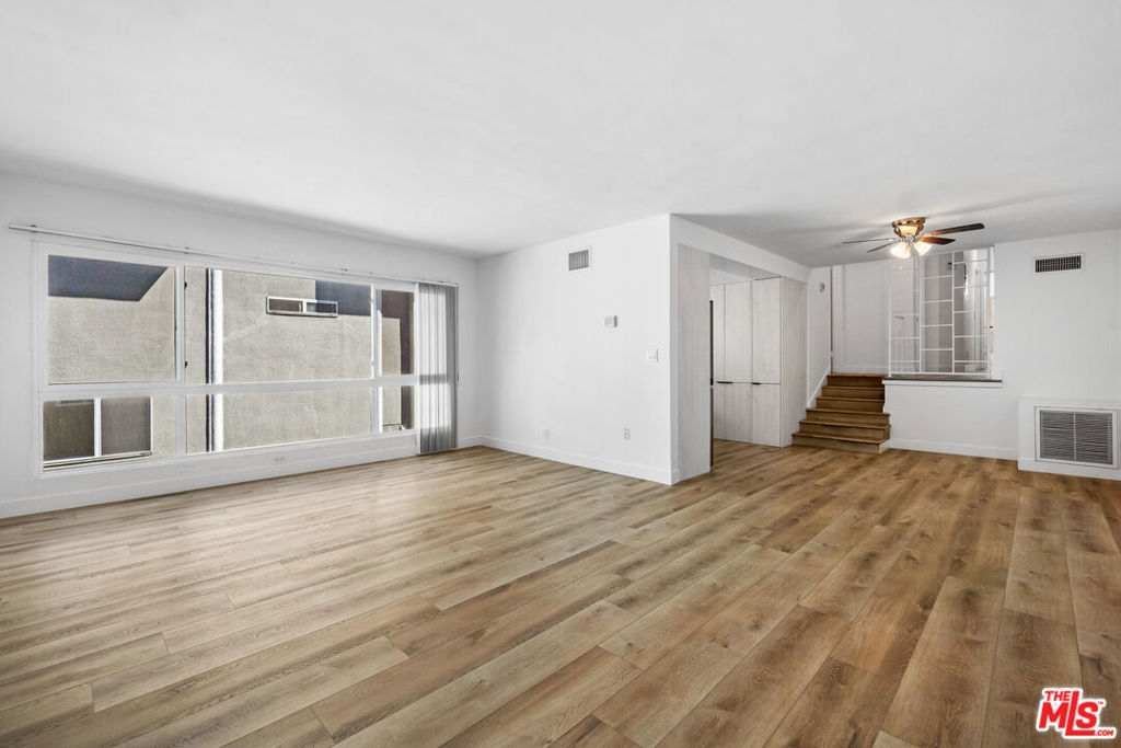 340 N Palm Drive