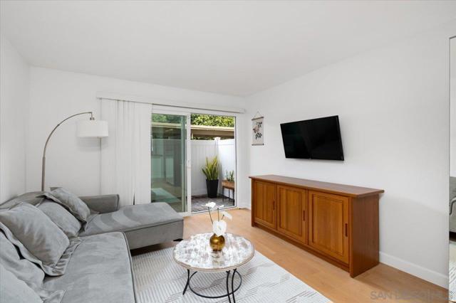 3030 Suncrest, San Diego CA: https://media.crmls.org/mediaz/61a1cc66-5788-4a55-8ad4-b32baceeb169.jpg