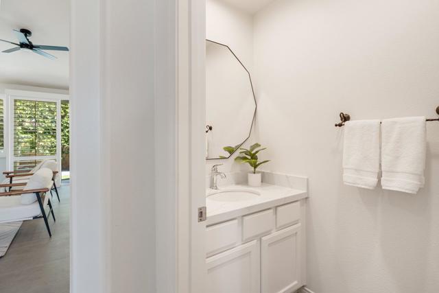 44220 Grand Canyon Lane, Palm Desert CA: https://media.crmls.org/mediaz/61a1de6f-fe64-4a2d-8382-08250037c4a4.jpg