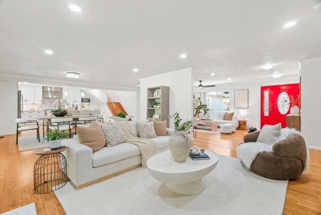 10500 Creston Drive, Los Altos CA: https://media.crmls.org/mediaz/61a21b54-3b03-4a93-af83-2d783b04c03d.jpg
