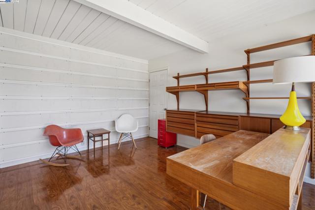 3767 Gainsborough Dr, Concord CA: https://media.crmls.org/mediaz/61a23936-d207-4217-ac96-1862a483df56.jpg