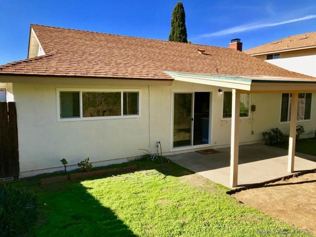 5091 Park Rim Dr, San Diego CA: https://media.crmls.org/mediaz/61a2c4fa-609d-44d4-9411-4eb9287ce85b.jpg