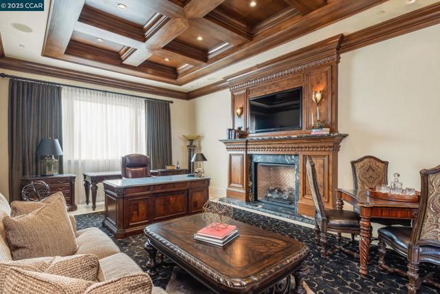 940 Eagle Ridge Dr, Danville CA: https://media.crmls.org/mediaz/61a34f97-c09e-4e46-ba3b-051ec8a7c3ee.jpg