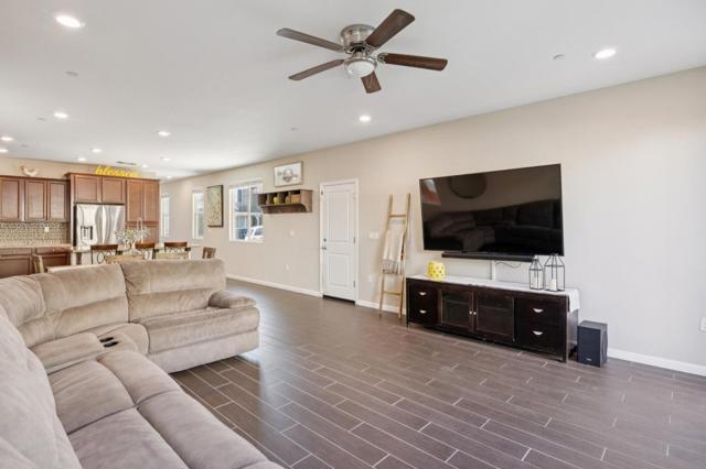 2521 Apricot Way, Gilroy CA: https://media.crmls.org/mediaz/61a3e595-e6e2-4627-a38f-59831b7ee99e.jpg