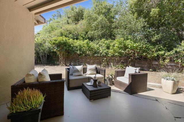 10605 Berkshire Drive, Los Altos Hills CA: https://media.crmls.org/mediaz/61a49b17-a66c-41f1-99f0-160d9ad2b086.jpg