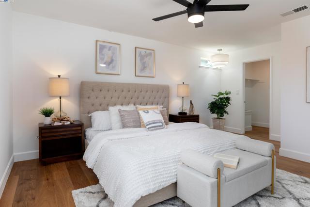 310 Trestle Glen Ct, Walnut Creek CA: https://media.crmls.org/mediaz/61a4e70f-ba00-4487-a4e2-8c79b93cb893.jpg