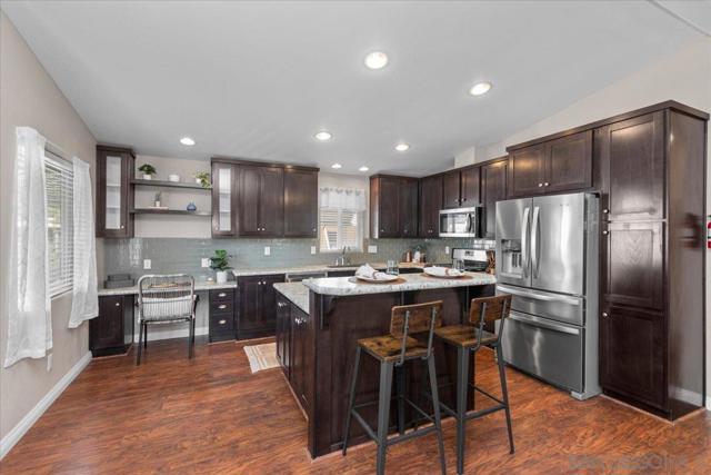 809 Discovery St, San Marcos CA: https://media.crmls.org/mediaz/61a56e69-f1f4-4b64-a220-e97888dc8674.jpg