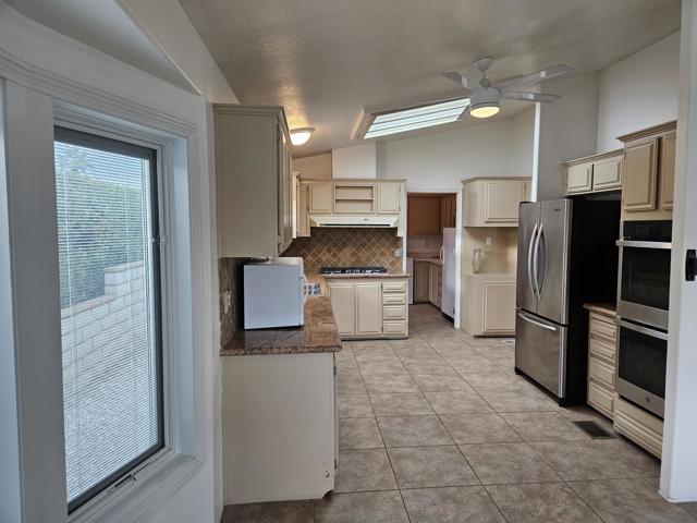 73278 Palm Greens Parkway, Palm Desert CA: https://media.crmls.org/mediaz/61a59e91-d90a-4f35-af2e-eb9915413abf.jpg