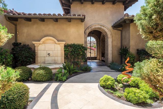 8053 High Time Ridge, San Diego CA: https://media.crmls.org/mediaz/61a64523-6f5d-4217-983d-28b96a9f2407.jpg