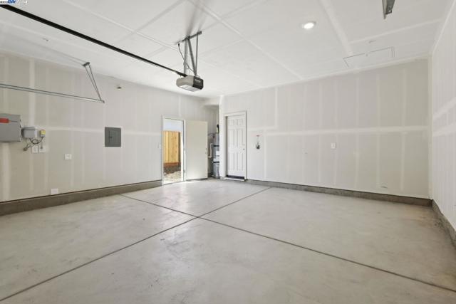 5204 Cardinal Court, Antioch CA: https://media.crmls.org/mediaz/61a6b20b-eafd-42c9-9ac2-8d74ebb33292.jpg