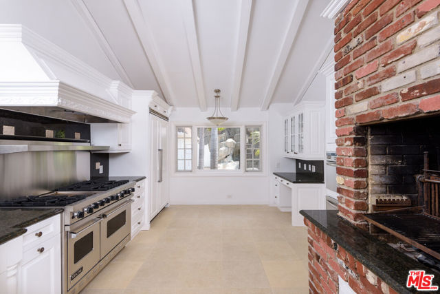 2628 MANDEVILLE CANYON Road, Los Angeles CA: https://media.crmls.org/mediaz/61a6bb0e-a65c-4d68-95a1-b14f18f3fdc4.jpg