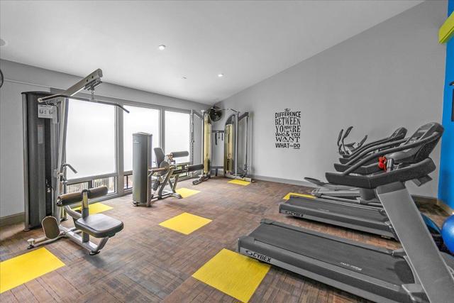 300 Glenwood Circle, Monterey CA: https://media.crmls.org/mediaz/61a6e1c7-67fc-4dcf-b207-24175b900582.jpg