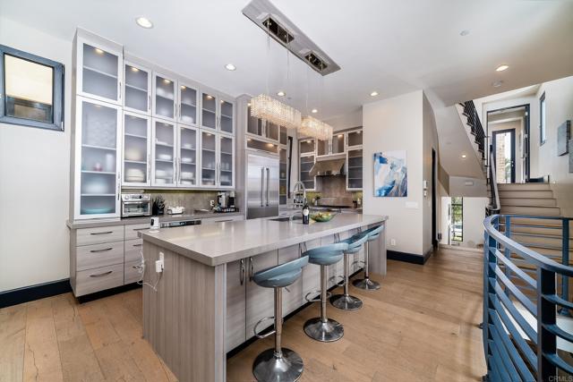Image 5 of 43 For 907 S Tremont Street