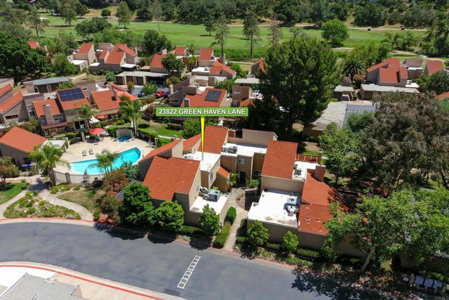 23822 Green Haven Lane, Ramona CA: https://media.crmls.org/mediaz/61a8b866-224b-45f3-b5d1-e4da83742a37.jpg