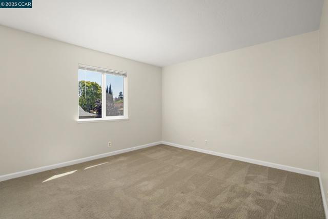 715 Graymont Circle, Concord CA: https://media.crmls.org/mediaz/61a91dcd-9539-4e84-99e5-f966ef04e527.jpg
