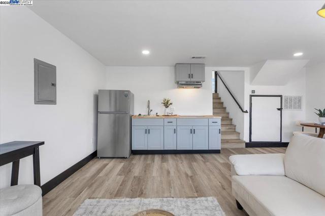 Image 33 of 49 For 5301 Brann St